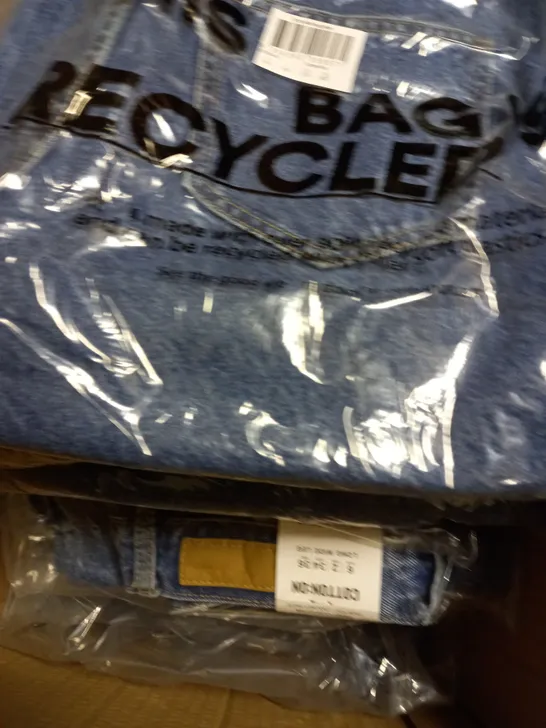 BOX OF APPROX 15 BRAND NEW COTTON:ON LONG WIDE LEG JEANS - COOGEE BLUE SIZE AUS 6