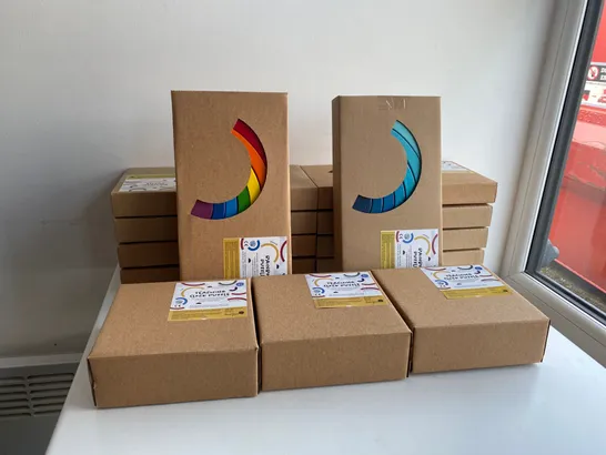 BOX OF 13 BRAND NEW ITEMS TO INCLUDE: 10 X RAINBOW PUZZLE, 3 X TEACHING CLOCK PUZZLE