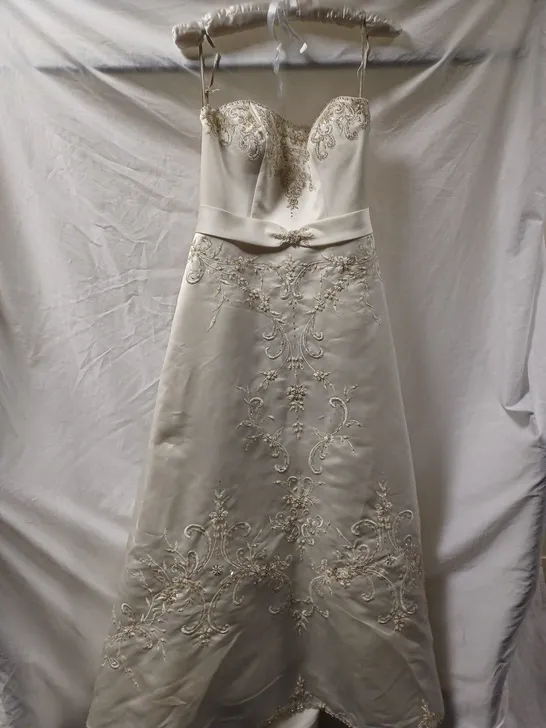 MARC LE CARR WEDDING DRESS, IVORY - SIZE UNKNOWN 