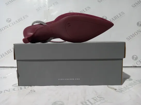 BOXED PAIR OF VIONIC POINTED TOW LOW HEEL SHOES IN SHIRAZ COLOUR SIZE 5.5