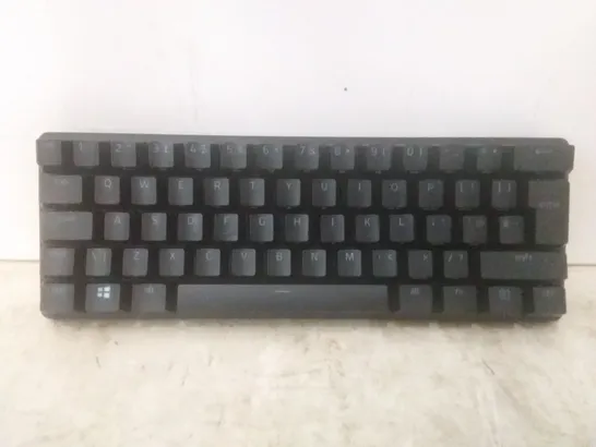 BOXED RAZER HUNTSMAN MINI KEYBOARD