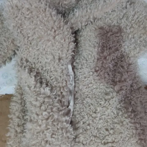 DESIGNER FLUFFY FLEECE COAT IN BEIGE SIZE UNSPECIFIED