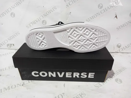 BOXED PAIR OF CONVERSE SHOES IN BLACK W. PATTERN UK SIZE 6