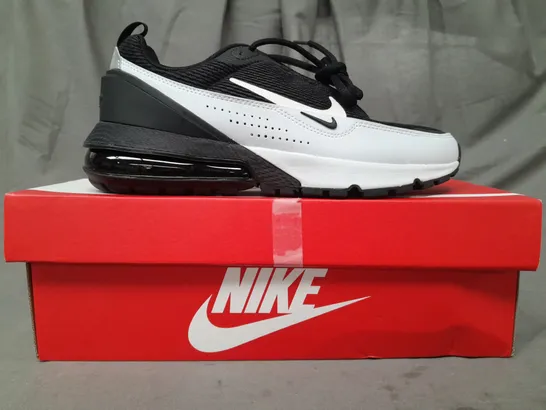 BOXED PAIR OF NIKE AIR MAX PULSE SHOES IN BLACK/GREY UK SIZE 6