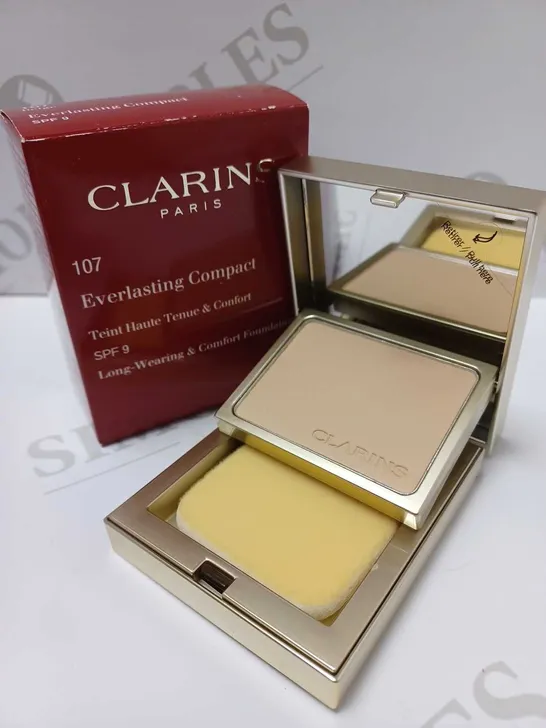 CLARINS EVERLASTING COMPACT FOUNDATION SPF 9 - #107 BEIGE