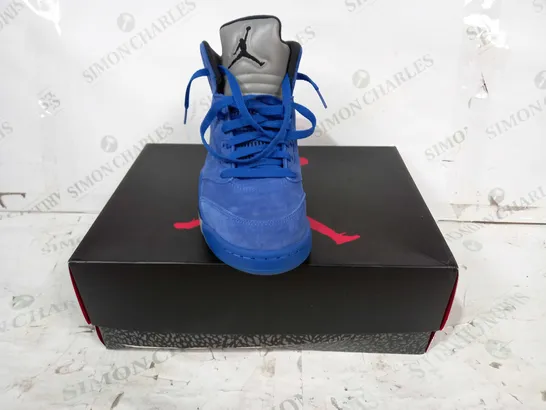 BOXED PAIR OF NIKE AIR JORDAN SHOES IN BLUE SIZE UNSPECIFIED