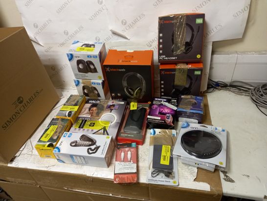 LOT OF APPROX. 15 ASSORTED ELECTRONICS SUCH AS LANDLINE PHONE, PC HEADSETS, PC SPEAKERS ETC