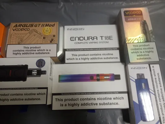 LOT OF 10 ASSORTED VAPING ITEMS TO INCLUDE INNOKIN, GEEK VAPE AND VOOPOO