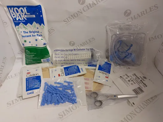 BOX OF APPROX 30 MEDICAL ITEMS TO INCLUDE NEBULISER MASKS, GAUZE STRIPS AND ASSORTED PLASTERS