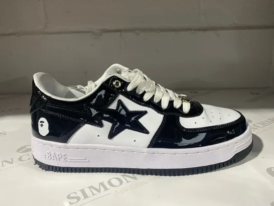 PAIR OF BATHING APE WHITE TRAINERS US SIZE 9