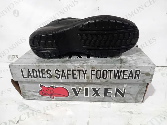 BOXED PAIR OF VIXEN WOMEN'S SAFETY SHOES IN BLACK UK SIZE 2