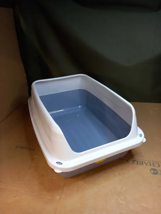 CAT PLASTIC LITTER TRAY