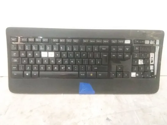 BOXED LOGITECH K800 KEYBOARD 