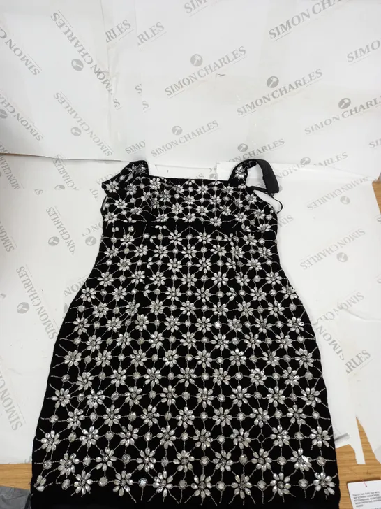 ASOS DIAMANTE FLORAL PATTERN OCCASSIONAL DRESS SIZE UNSPECIFIED