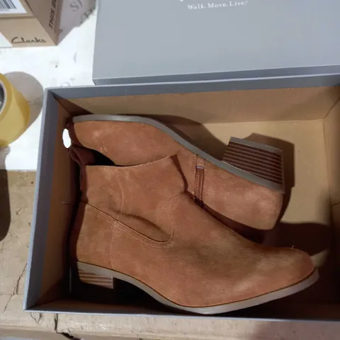 BOXED NEW VIONIC ORTHOTIC VERA ANKLE BOOTS - TAN - UK SIZE 5.5