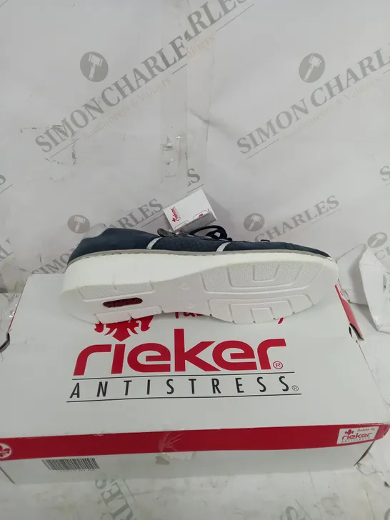 BOXED RIEKER SIZE 6 NAVY WEDGE TRAINER 