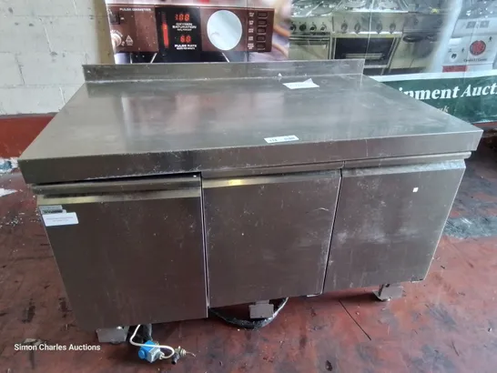 POLARIS TRIPLE DOOR COUNTER FRIDGE Model KPAT 02