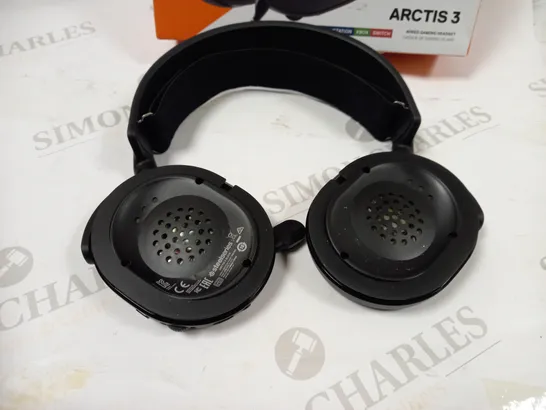 STEELSERIES ARCTIS 3 - ALL-PLATFORM GAMING HEADSET 