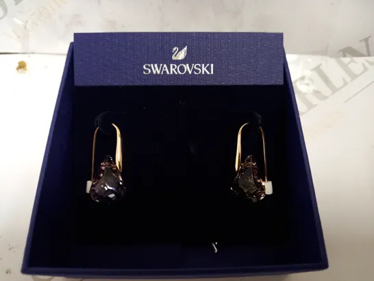 SWAROVSKI PAIR OF CRYSTAL/GOLD EFFECT DROP EARRINGS