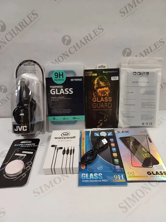 LOT TO CONTAIN APPROX 20 X ASSORTED PHONE ACCESSORIES, INCLUDES HEADPHONES, SCREEN CASES, SCREEN PROTECTORS, EARPHONES ETC 