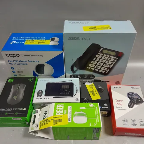 APPROXIMATELY 40 ASSORTED ELECTRICAL PRODUCTS TO INCLUDE TAPO SMART WIFI CAMERA, RAZER DEATHADDER MOUSE, WIRELESS EARPHONES ETC 