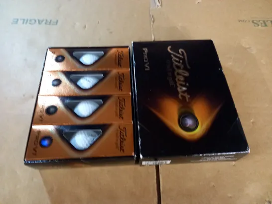 TITLEIST SET OF 12 PRO V1 GOLF BALLS