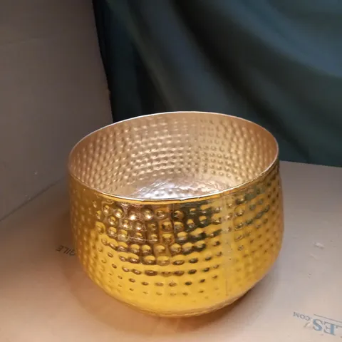 GOLD PLASTIC PLANT POT