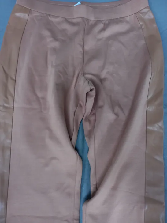 WYNNE COLLECTION TROUSERS IN DARK CAMEL SIZE LARGE