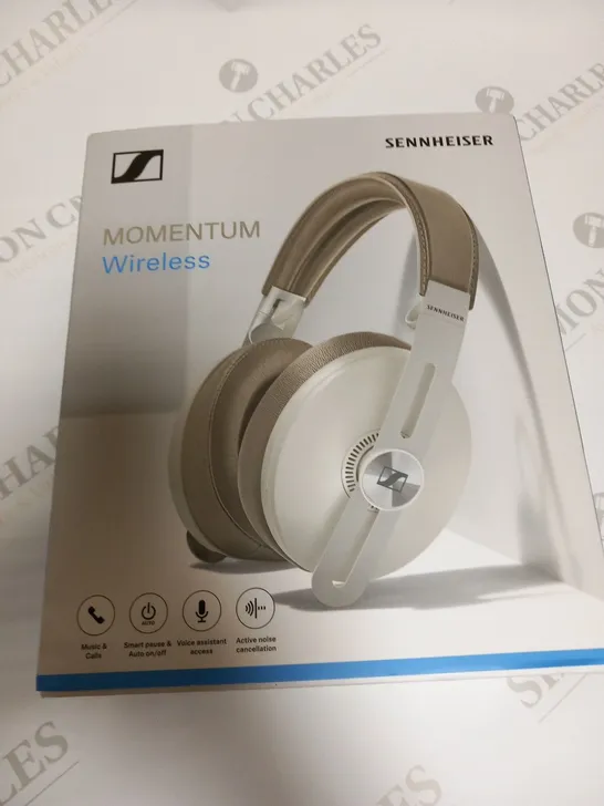 BOXED SENNHEISER MOMENTUM WIRELESS AROUND EAR HEADPHONES