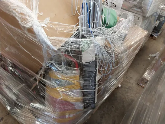 PALLET OF APPROXIMATELY 5 UNPROCESSED RAW RETURN HOUSEHOLD AND ELECTRICAL GOODS TO INCLUDE;
