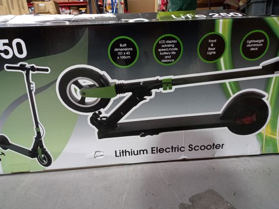 LOT OF 2 ASSORTED ITEMS TO INCLUDE LI-FE 250 LITHIUM SCOOTER & PERSONALISED GLASS WITH JACK DANIELS  RRP £329.99