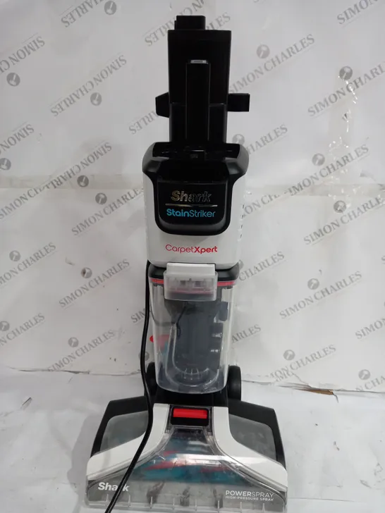 SHARK CARPET XPERT DEEP CARPET CLEANER & BUILT IN STAIN STRIKER EX200UK - COLLECTION ONLY