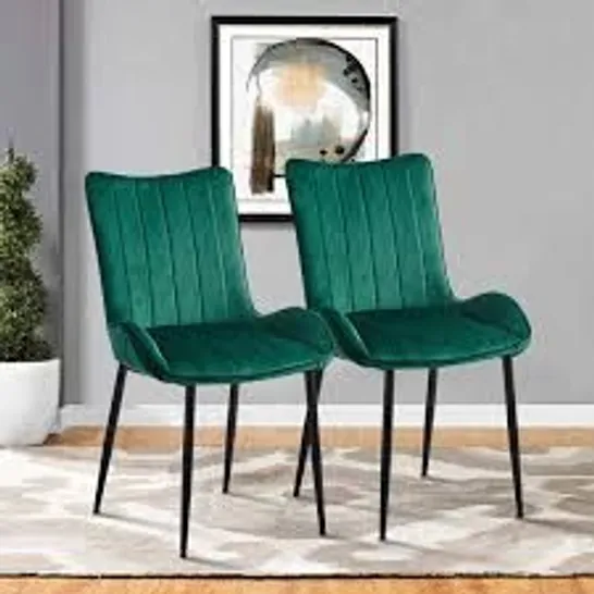 A BOXED PAIR OF GREEN VELVET UPHOLSTERED DINING/SIDE CHAIRS