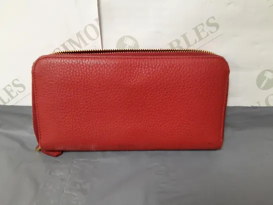 LADIES PRADA RED PURSE 