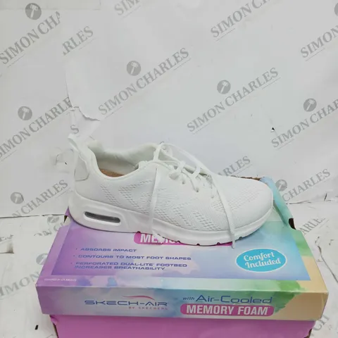 BOXED PAIR OF SKETCHERS AIR COOLED TRAINER WHITE SIZE 6 