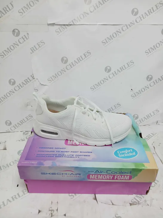 BOXED PAIR OF SKETCHERS AIR COOLED TRAINER WHITE SIZE 6 