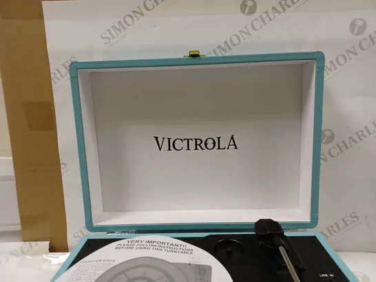 VICTROLA BLUETOOTH TURNTABLE IN BLUE