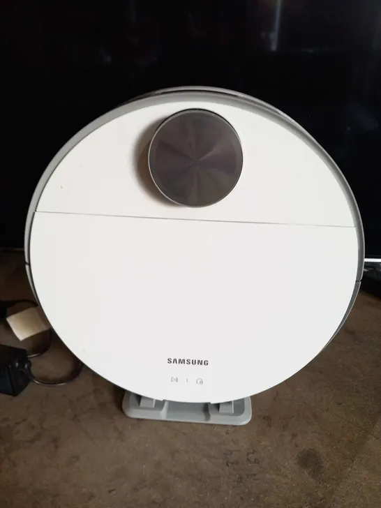 BOXED SAMSUNG JET BOT™ ROBOT VACUUM CLEANER WITH LIDAR SENSOR