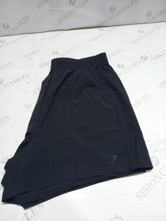 GYMSHARK TRAINING SHORTS SIZE M