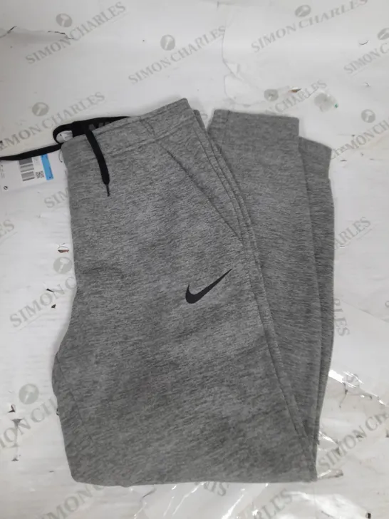 NIKE THERMA-FIT STANDARD FIT TRAINING JOGGERS IN GREY MARL SIZE M