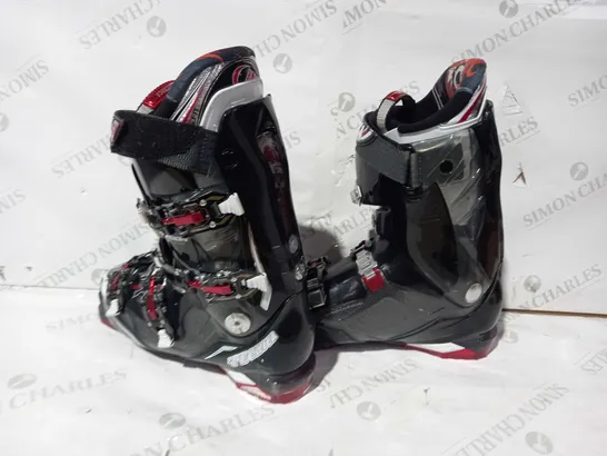 PAIR OF TECNICA SKI BOOTS IN BLACK/RED SIZE UNSPECIFIED