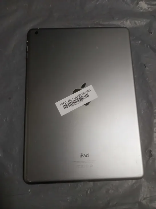 APPLE IPAD AIR SILVER