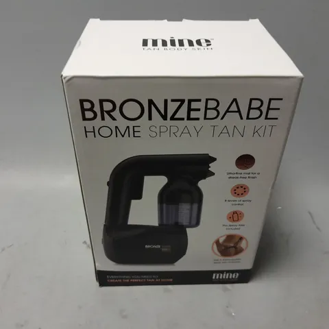 BOXED BRONZEBABE HOME SPRAY TAN KIT