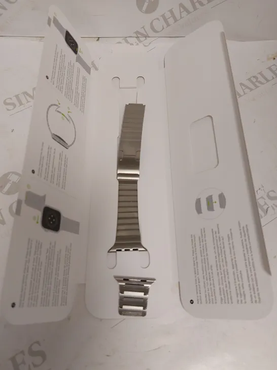 APPLE WATCH LINK BRACELET - SILVER