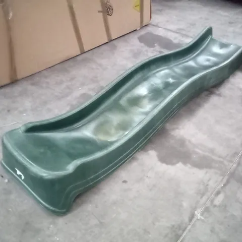 GREEN WAVY SLIDE