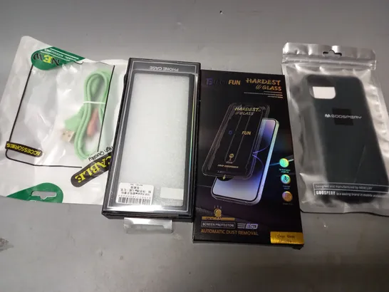 APPROXIMATELY 30 ASSORTED SMARTPHONE ACCESSORIES TO INCLUDE SCREEN PROTECTORS, CHARGING CABLES, PROTECTIVE CASES ETC 