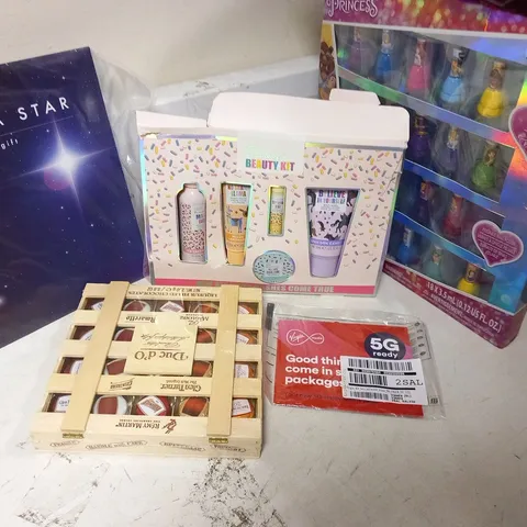 APPROXIMATELY 13 ASSORTED PRODUCTS TO INCLUDE; PERSONALISED GUITAR PLECTRUM, NAME A STAR GIFT WALLET, DISNEY PRINCESS NAIL POLISH AND 25 MINUTES TO GLOW