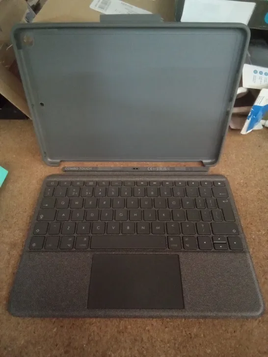 LOGITECH COMBO TOUCH FOR IPAD 7TH & 8TH GENERATION KEYBOARD CASE