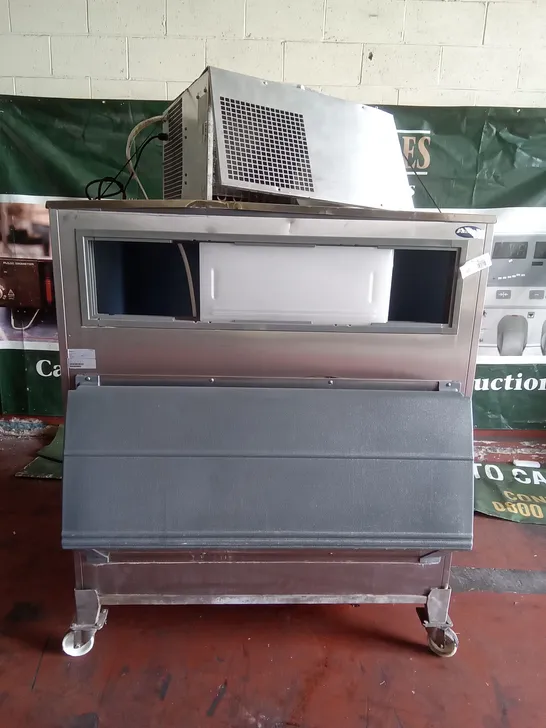 COMMERCIAL FOLLETT ICE MAKER WITH VENTILATION 