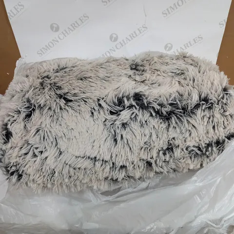 PLUSH STYLE PET BED